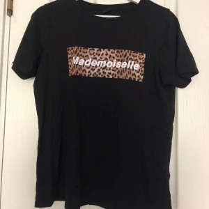 T-shirts  - T-shirts från Gina tricot