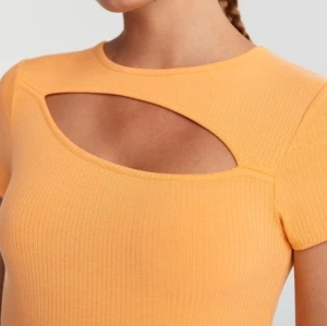 Gina tricot tröja storlek xxs  - Helt ny & oanvänd tröja från Gina tricot storlek XXS men passar mig som har storlek S!      