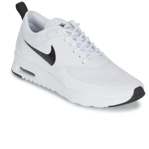 Nike skor  - Storlek 39, de är i jättebra skick 