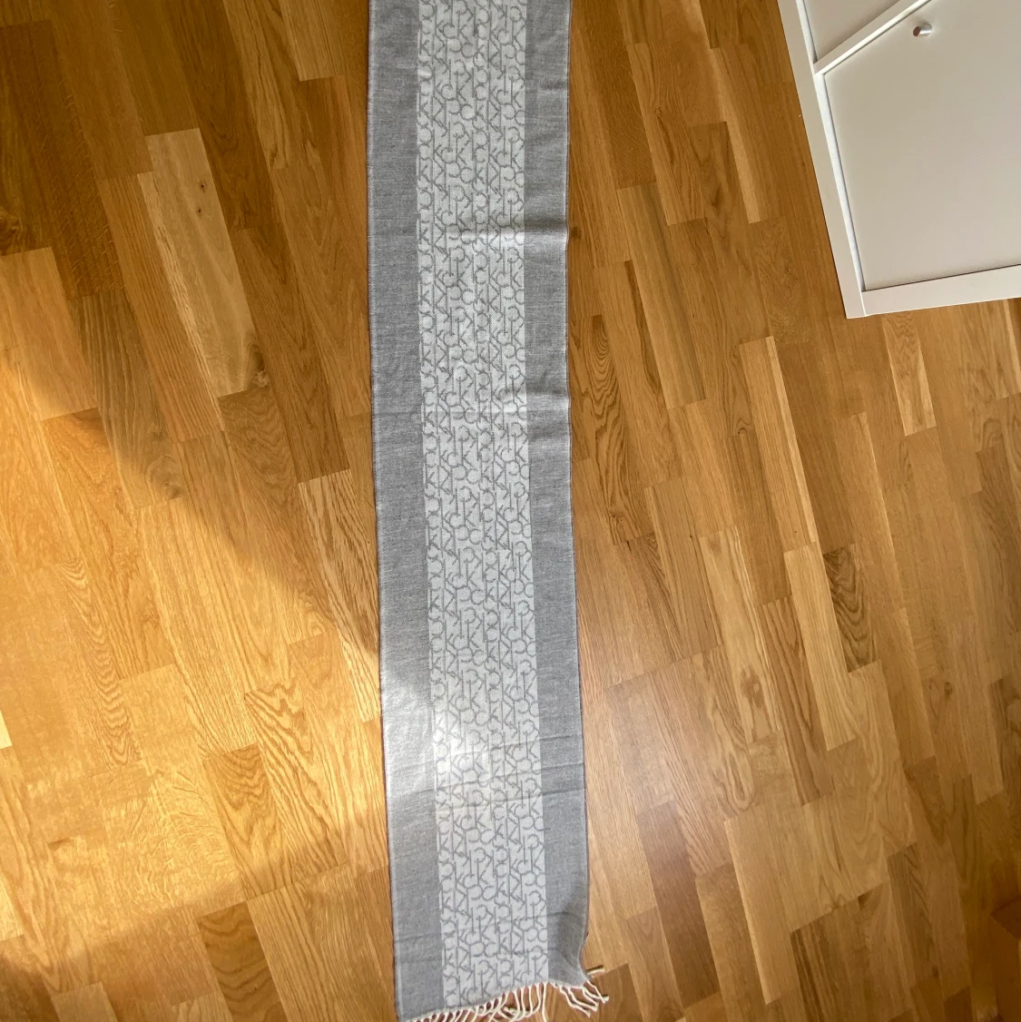 Äkta Calvin Klein sjal/halsduk  - 91