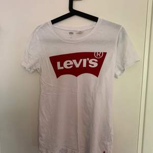 T- shirt från Levis. 