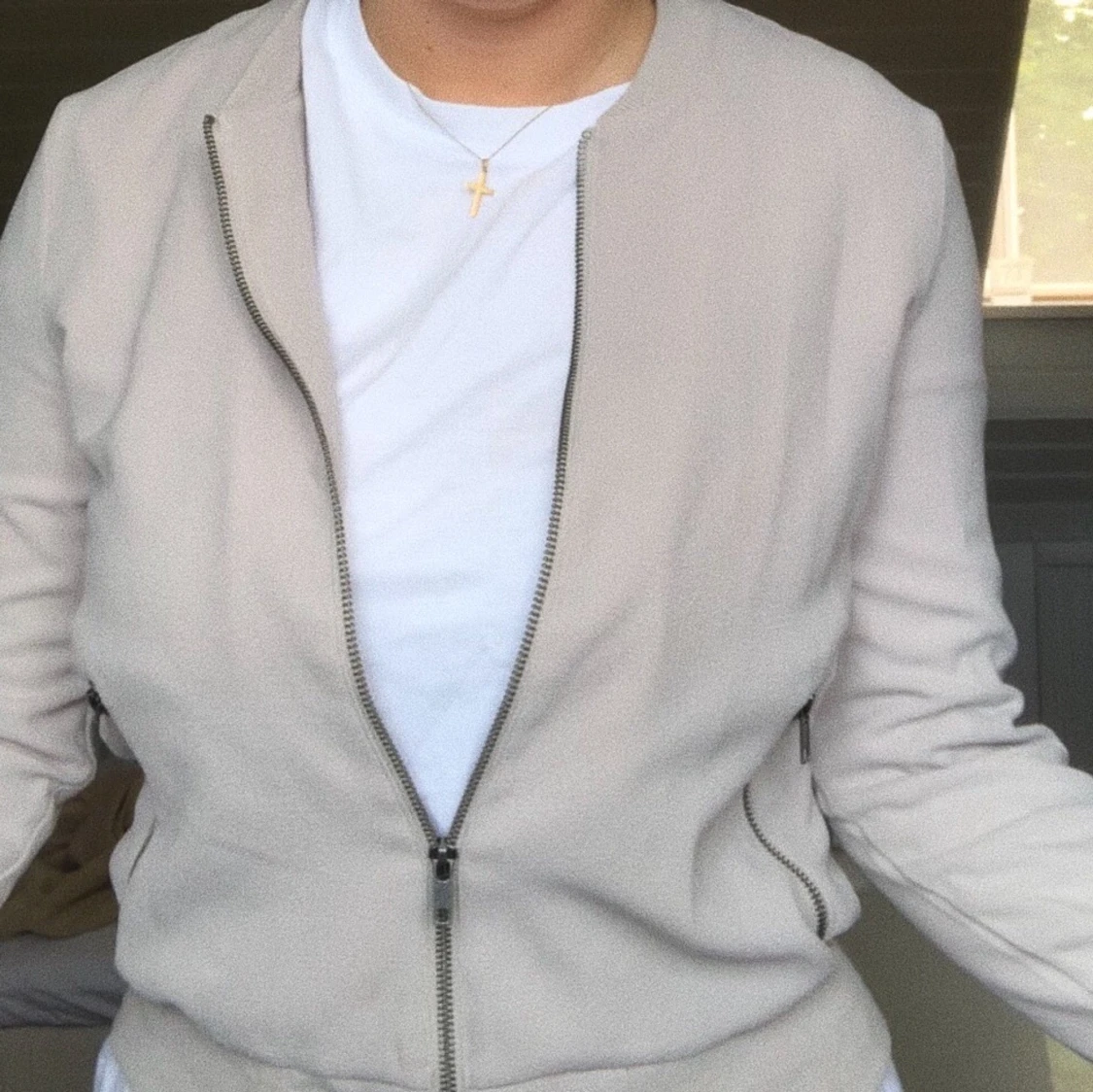 Tunn grå sommarjacka