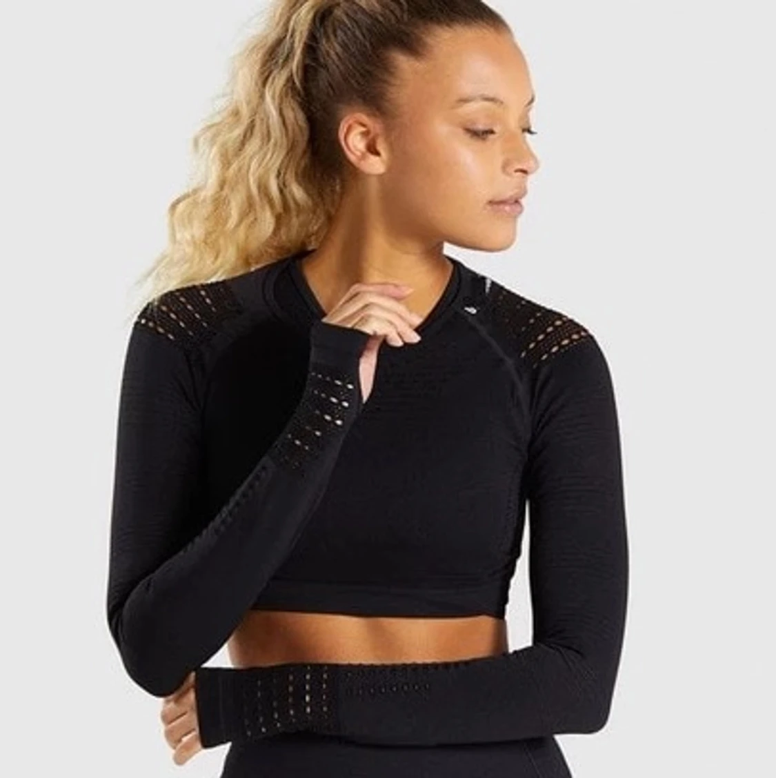 SVART gymshark croppad topp