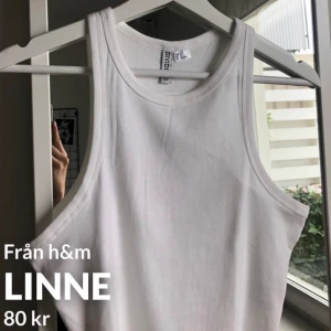 Linne från h&m - Croppat linne från H&M. Prislapp kvar, aldrig använd 🌸 storlek M passar även S.