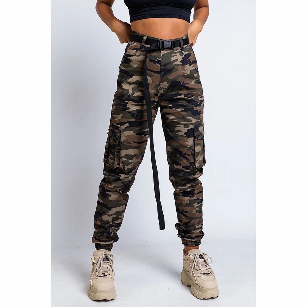 Camouflage byxor madlady | Plick Second Hand