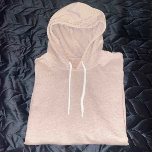  - Jätte skön tjock tröja med skit fin sandig färg🏝🤍