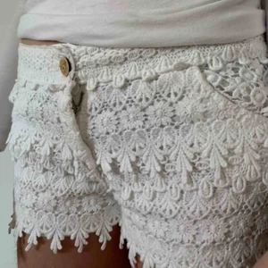  - Fina shorts från Chelsea i stl M men skulle säga att de är små i storleken. Köparen står för frakten men kan mötas upp i Helsingborg.