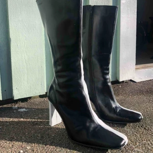  - Äkta läder, strl 37