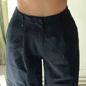  - Satan vad de här byxorna är snygga, så mysiga och fin kvalitet. Verkligen ett par favoriter som jag slutat använda:(