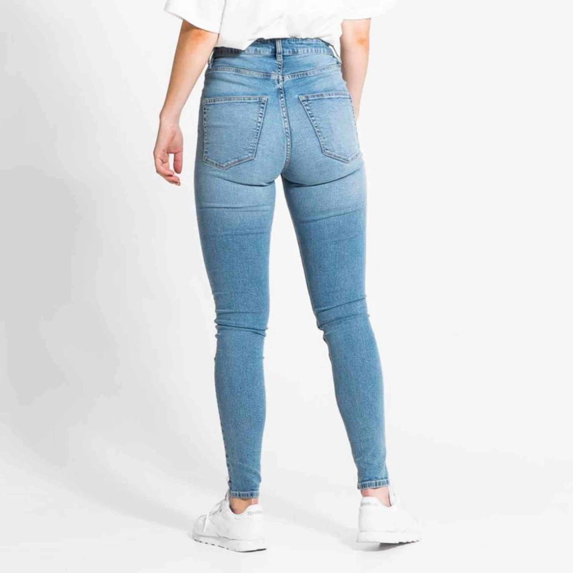 högmidjade jeans - 90