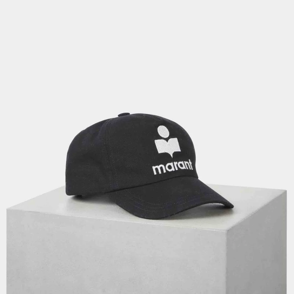 Searching for this Tyron cap from Isabel Marant!!!. Accessoarer.