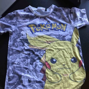  - Storlek 134/40 (8-10 år) gott skick 