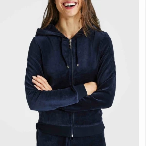  - Jätte skön kofta från Cubus, men tyver inte min stil längre🥺 frakt står du för😁