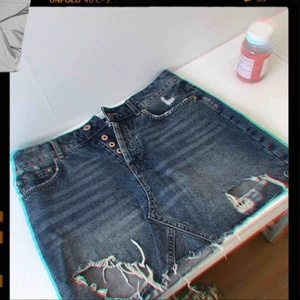  - Snygg jeanskjol till sommaren från Zara, aldrig använd då den är köpt i fel strl. Köpt för 299 kr💞