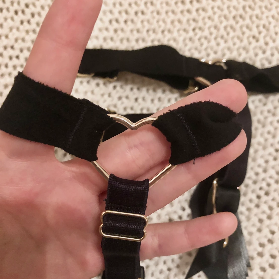 Suspender cuffs heart🔌🖤🔞 - 91