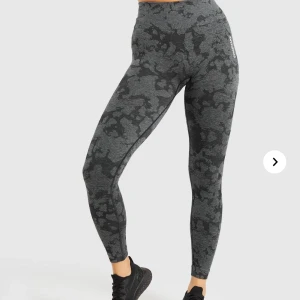 Gymshark tights - As snygga och bekväma alla lappar är på dom är helt nya!!