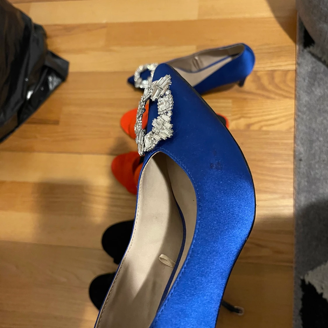 Högklackar (38-38.5) LÄS INFO - 90