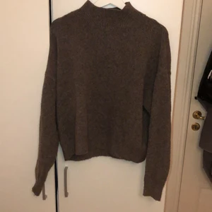 Stickad tröja  - Stickad tröja som aldrig är använd, väldigt mjuk och varm
