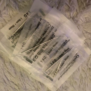 10 piercingnålar - 1,6 mm piercingnålar, obruten förpackning såklart!🌺