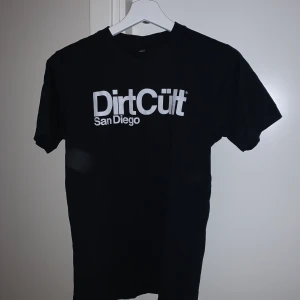 Dirtcut T-Shirt - Helt ny har blivit använd 1 gång! 150 med frakt!