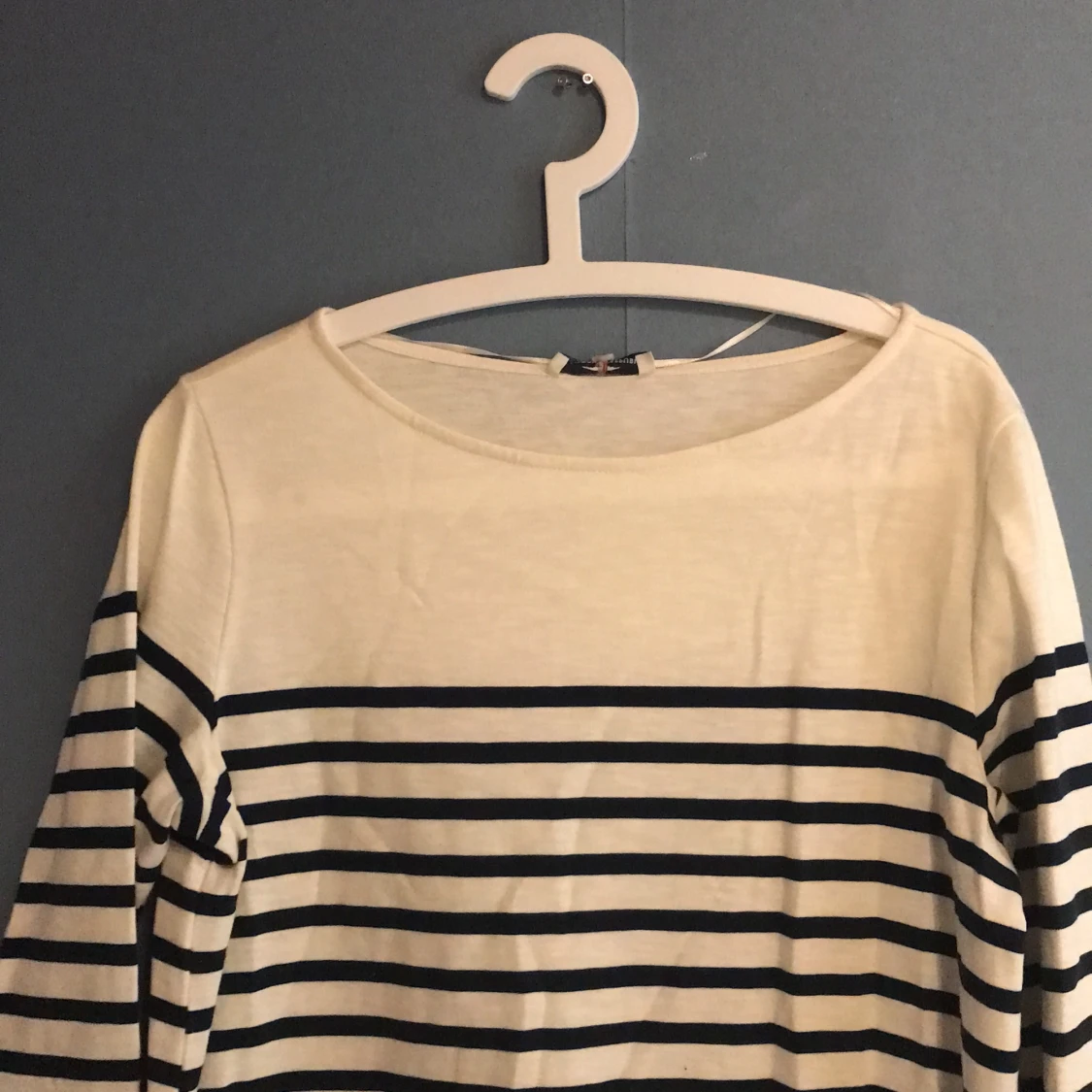 Randig klänning, aldrig använd  - 91