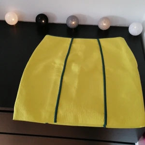 Riktigt cool festskjol  - Köparen står för frakt! 