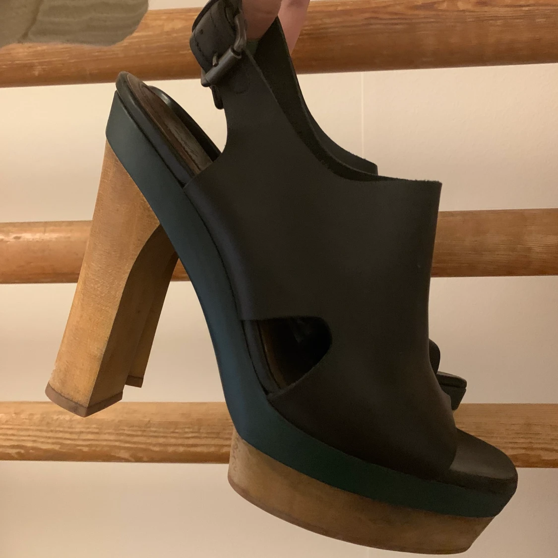 Marni for H&M högklackade platåskor 💥