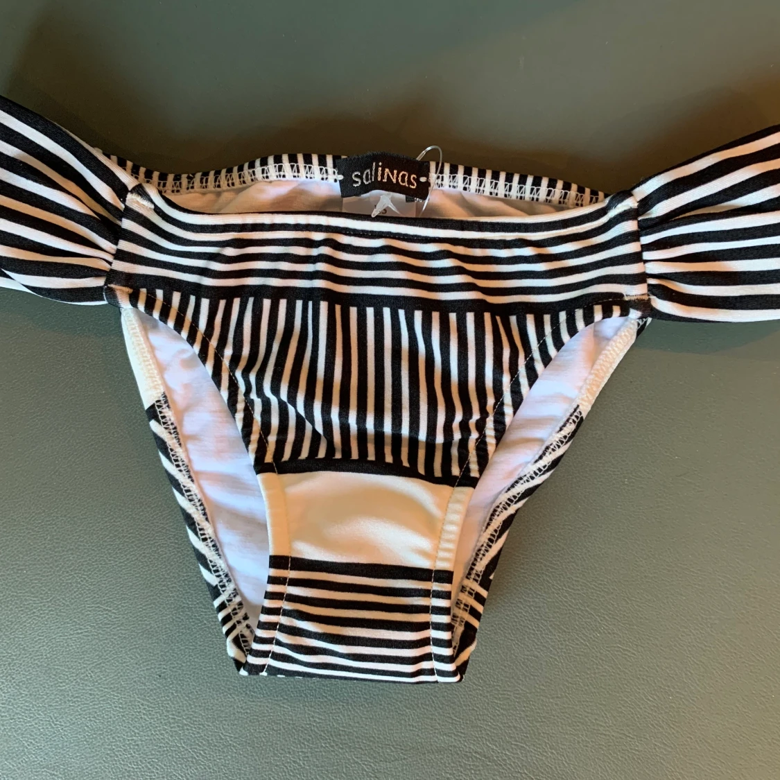 Salinas bikinunderdel