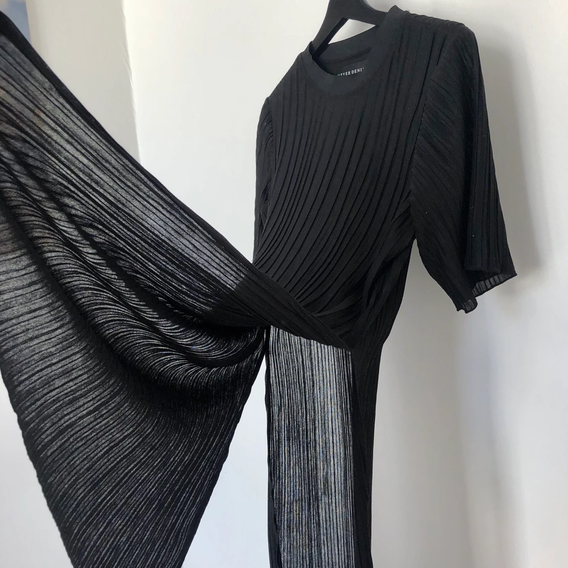 Lång räfflad topp från Bik Bok strl M - 90