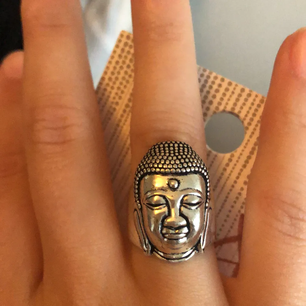 Super häftig Silver ring från Indiskan, helt nt🤍🤍 köparen står för frakten!. Accessoarer.