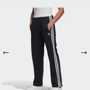 ADIDAS  BYXOR - Säljer dessa Ur feta adidas firebird byxor i storlek 36/38. Använda men i utmärkt skick. Köpta för 529 säljer för 300  Fraktkostnader tillkommer!