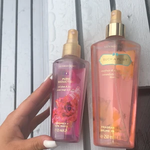  Perfym  -  Sälja dessa två Victoria secret Parfymer använda ganska många gånger men det finns ändå ganska mycket kvar i dom dom håller ju rätt så länge❤️ 40 för en eller 80 för båda❤️