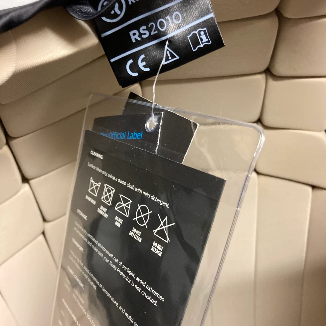 Intressekoll! Helt ny oanvänd race safe vuxen strlk s  - 91