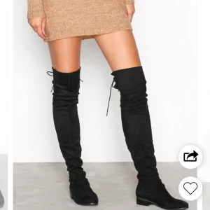 Over knee skor - Helt oanvända over knee boots från Nelly. Nypris 599. Kan fraktas🌸