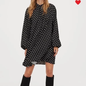 H&M Klänning  - Helt ny 💕💜