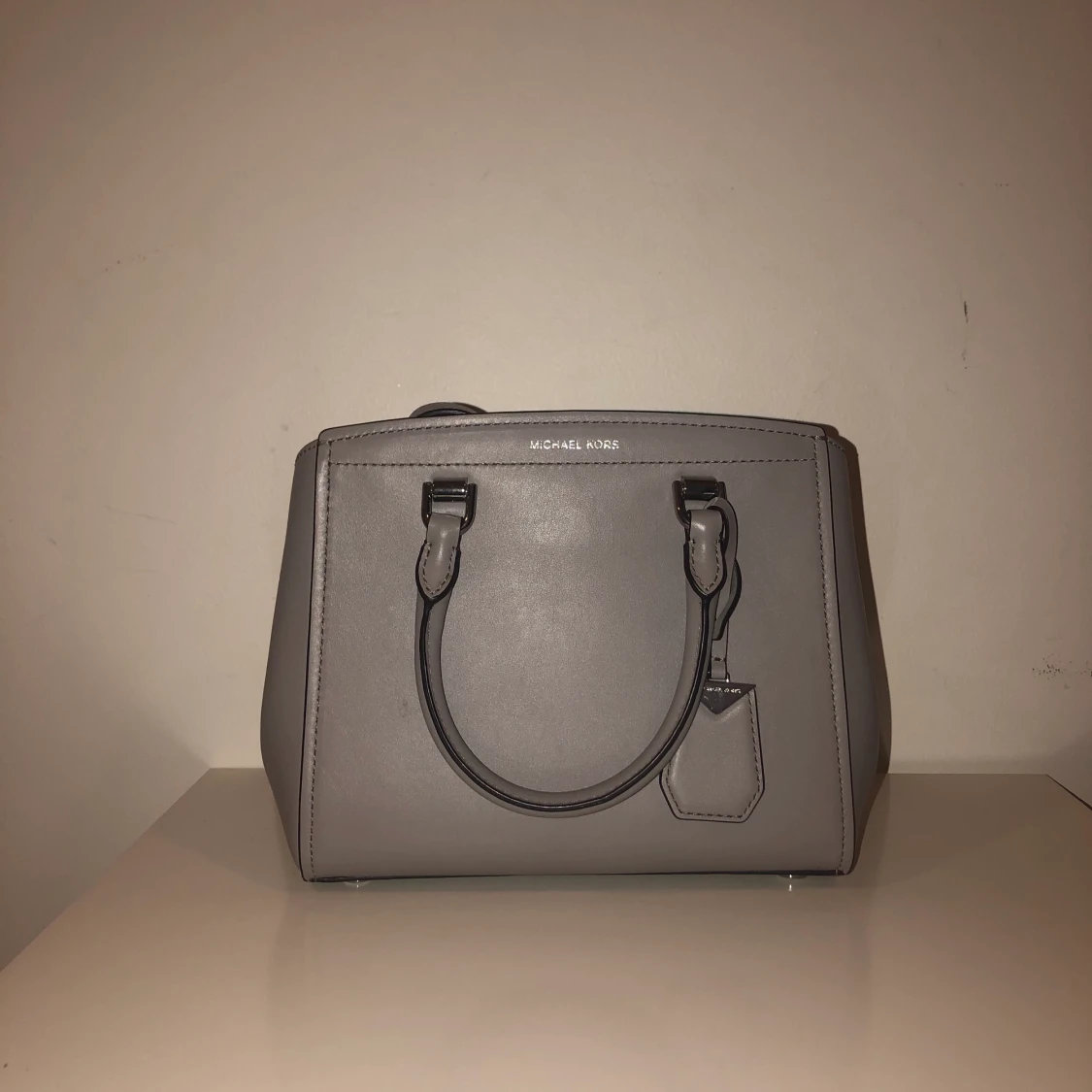 Äkta Michael kors väska