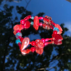 Rött armband 25 kr inkl. Frakt!✨ - Handgjort armband 25 kr inkl. Frakt!✨