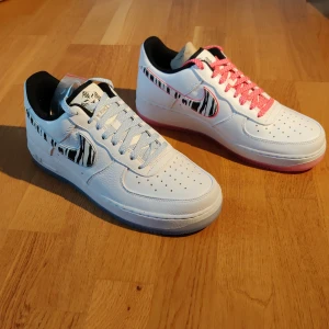 Nike Air Force 1 South Korea  - Helt nya Air Force. Skickas med dubbla boxar för 122kr. Betalas via Swish alt. PayPal. 