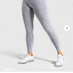 Camo seamless leggings gymshark  - Frakten är inkluderad i priset. Säljer mina oanvända camo tights från Gymshark! Skriv om du har frågor 😍😁
