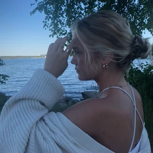 Bikbok linne - Ett fint linne som inte kommer till användning längre! Men ett super skönt linne som man kan klä upp💕💕+frakt