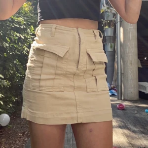 Kamokjol - En superfin sommarskola från Gina i beige! Ni står för frakten!🚚✨