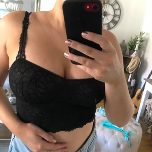 Söt topp i spets - Bra skick