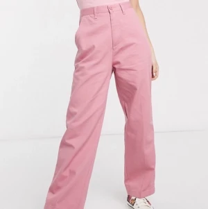 Ljusrosa byxor från Santa Cruz - Helt nya, oanvända med prislappen kvar, Ordpris 600kr. Köpta på Asos, nu helt slutsålda.