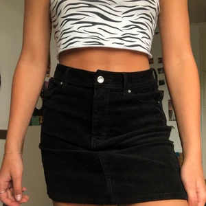 Manchester kjol  - Snygg Manchester kjol i strlk 36 ifrån hm ,supersnygg! 100kr+frakt