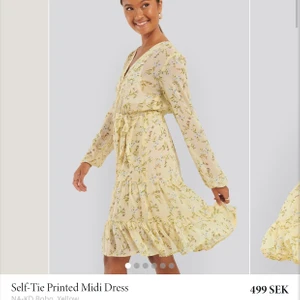Klänning - Säljer denna superfina klänningen. Använd en gång och köpt för 500 från NAKD💛