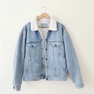 Denim jacka - Jätte bra skick 