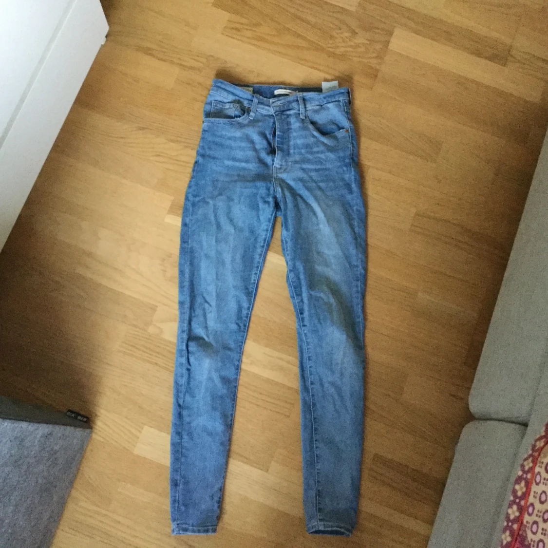 Levis slim fit jeans storlek 29