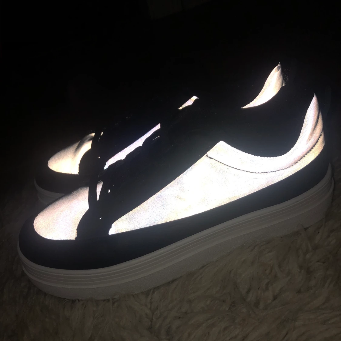 Reflekterande sneakers