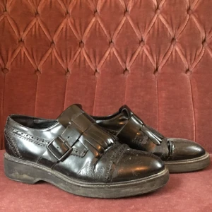  - Mina favoritskor har gått sönder 💔 de är tyvärr helt utsålda så söker dig som har ett par att sälja! Det är modell Lana från Vagabond i strl 38. Ger även bort mina till den som vill ha mot fraktkostnad! 