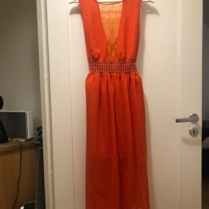  - Klänning från Asos, M i storlek men kanske skulle passa även för liten L